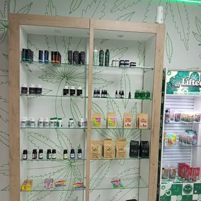 Shop display shelving with glass shelves