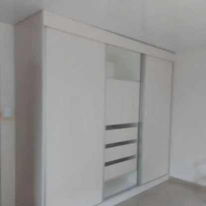 Wardrobes project: wardrobe sliding white
